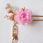 CHN-2022-00018-ForeverPinkFloralPearlTreeHairpin-Gold-PinkC1