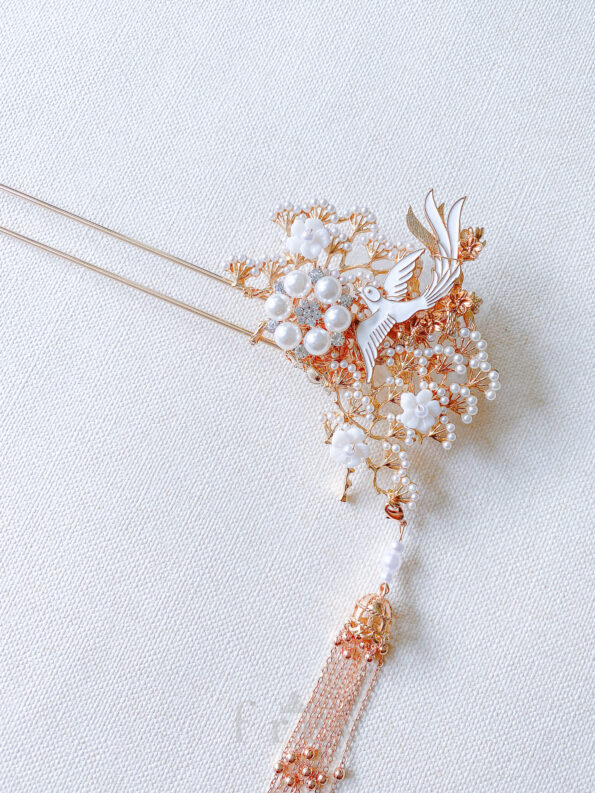 CHN-2022-00067-WhiteDovePearlHairpin-Gold-WhiteC4