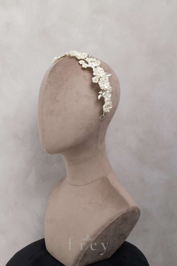 ACC-2023-00004-Flora-de-Blanca-Headband-White-Silver-White