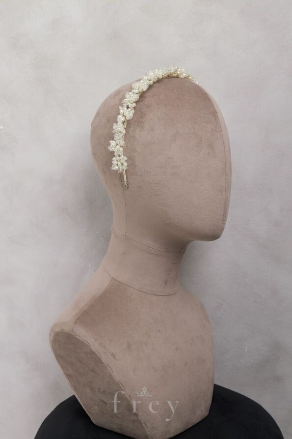 ACC-2023-00006-Feminine-Pearl-Flower-Headband-White-Silver-White-1