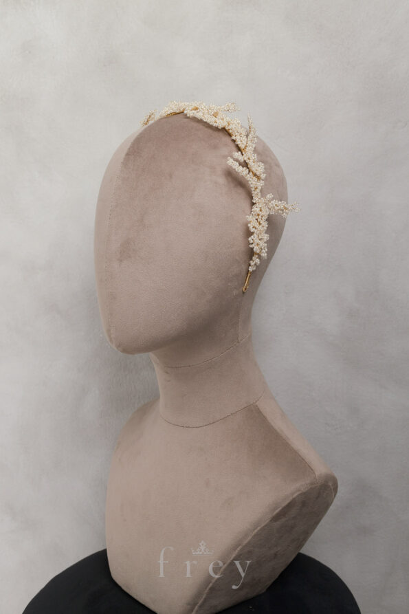 ACC-2023-00010-Petite-Ethereal-Headband-Gold-White