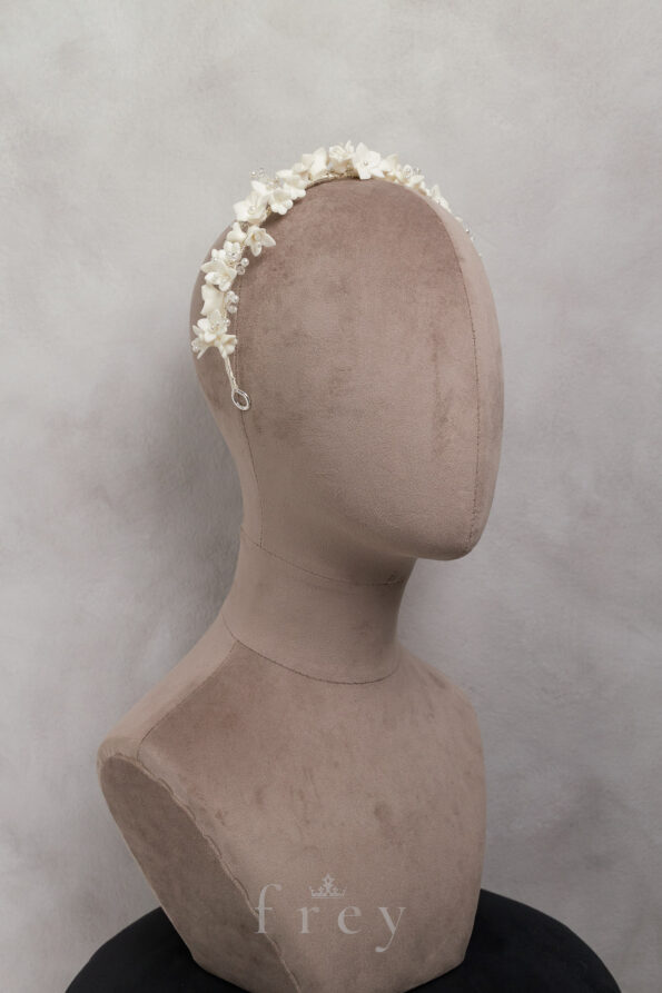 ACC-2023-00015-Fleuri-Lily-Pearl-Branch-Headband-White-Silver-White-1