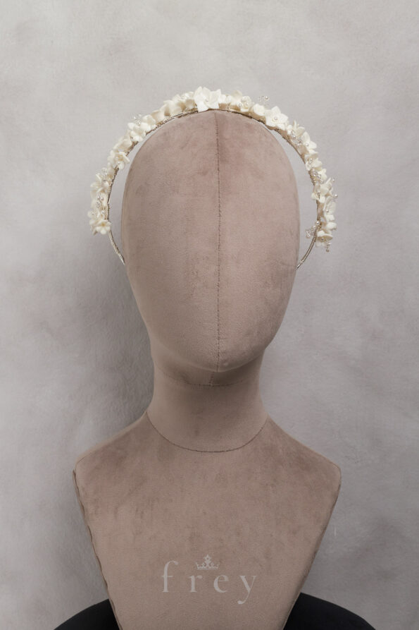 ACC-2023-00015-Fleuri-Lily-Pearl-Branch-Headband-White-Silver-White-2