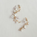 ACC-2023-00025-Fleuri-Lily-Branch-Leaves-Hairvine-Set-Gold-White-2-pcs