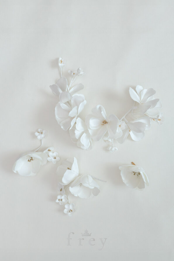 ACC-2023-00039-Blossoming-Flowers-Hairvine-Full-Set-White-5-pcs