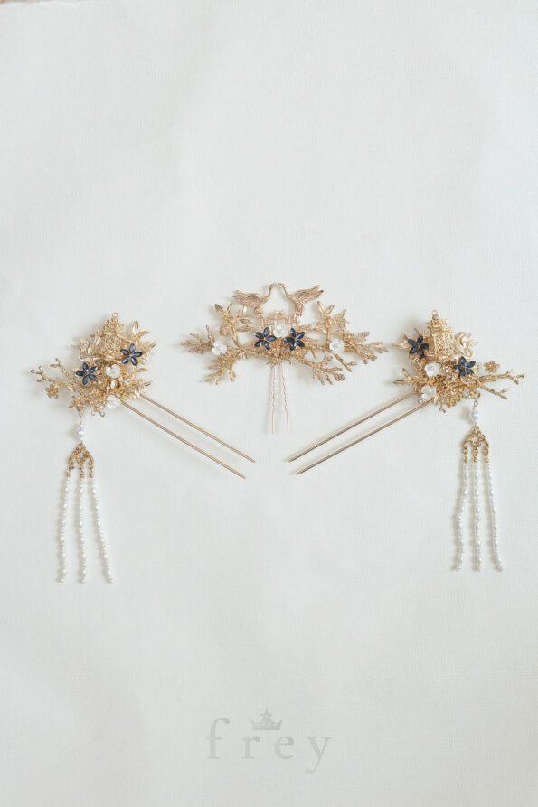 CHN-2023-00044-Twin-Crane-Pagoda-Branch-Set-Gold-Navy-3-pcs